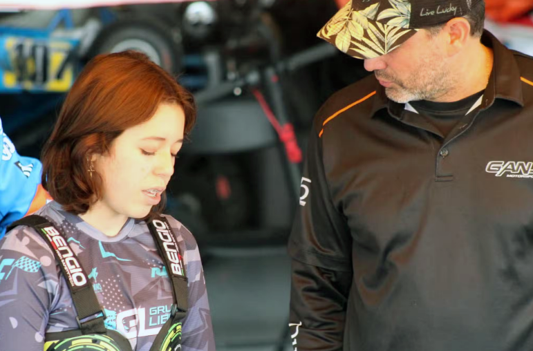 La piloto potosina Alejandra Chalita está sobresaliendo en el kartismo